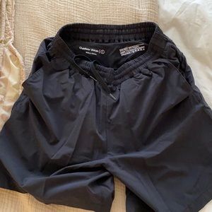 Outdoor Voices - Men’s Athletic lined Shorts - S